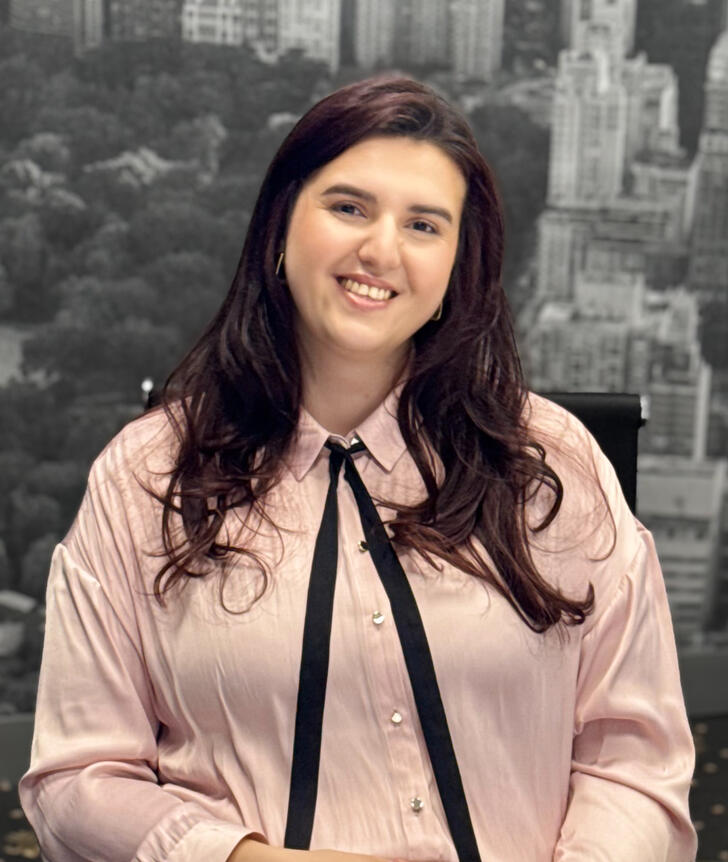 Darian Ceica – Director Operațional (12 ani expertiză în management operațional și Drept Comercial).